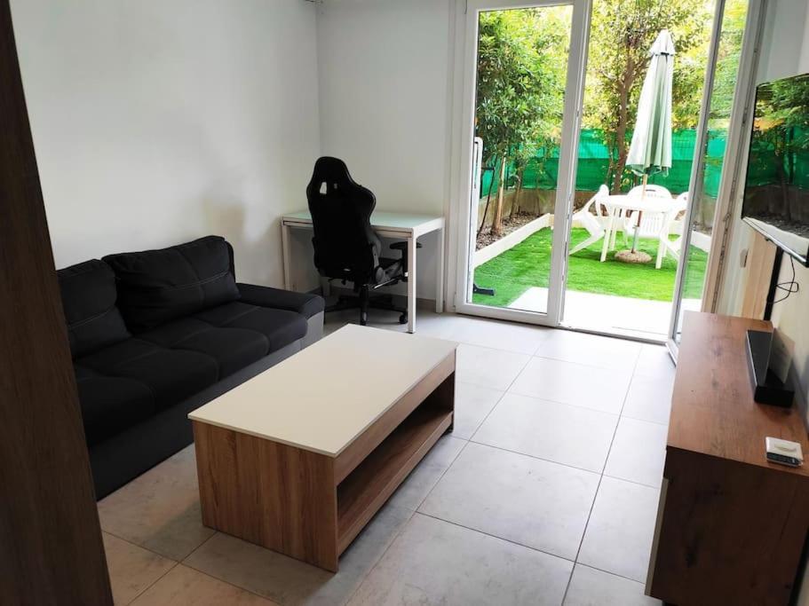 Menton, Appartement/Jardin, Proche Mer Et Centre Bagian luar foto